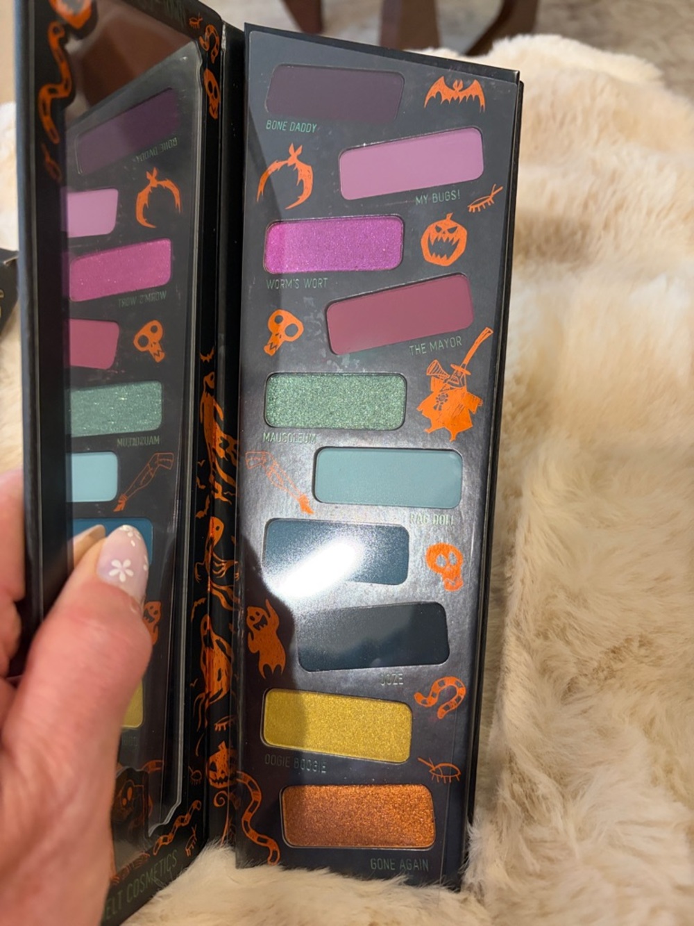 Melt Cosmetics Halloween Town Eyeshadow Palette - Green & Orange Accents NIB - Picture 5 of 5
